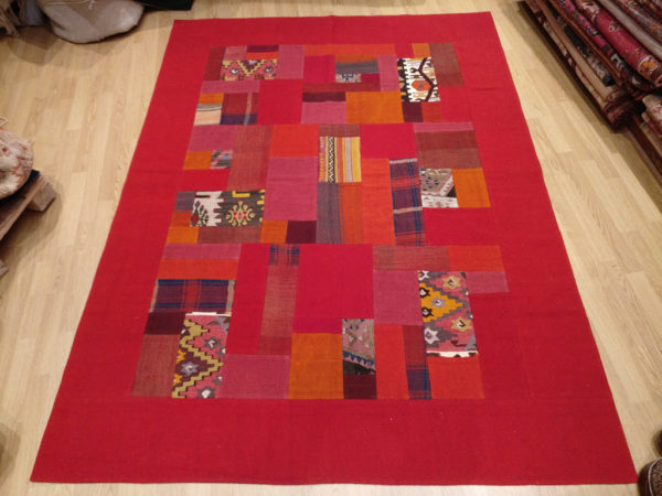 tapis kilim patchwork rouge