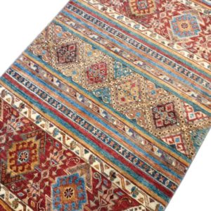 tapis moderne afghan desente de lit motif geometrique