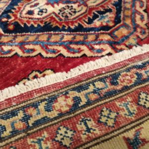 beau tapis kazak rouge bordure multiple 2