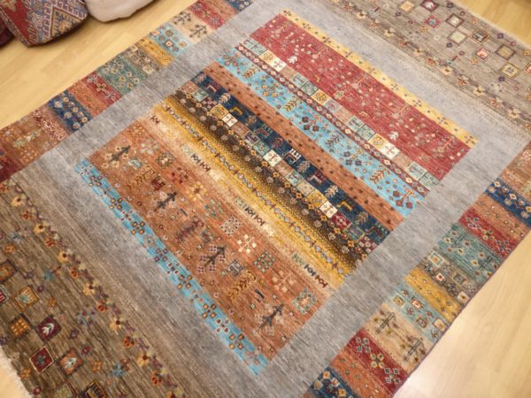 tapis afghan moderne haut de gamme