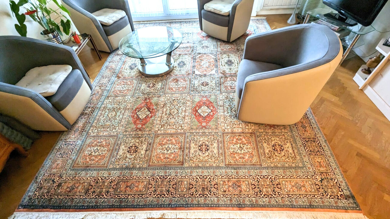 Apporter raffinement et harmonie dans un salon grâce à un tapis Cachemire 1
