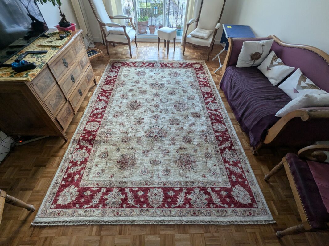 Structurer un double salon haussmannien avec un tapis Ziegler 1